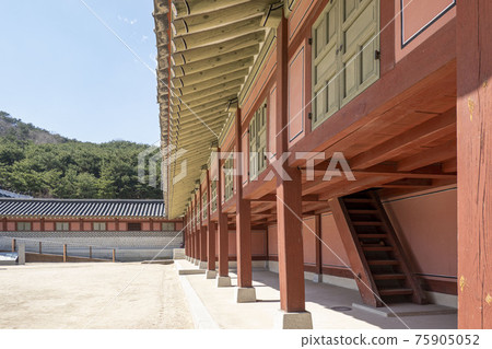 Suwon Hwaseong Palace 75905052