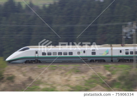 山形子彈列車E3系列2000系列（以前塗漆側） 75906334