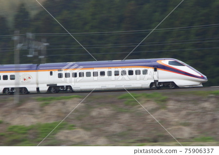 山形新幹線 E3 系列 2000 系列(新漆面) 山形新幹線 E3 系列 2000 系列(新漆面) 75906337