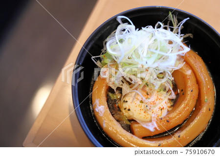 Super-thick Saitama udon that Onihei ate, one udon 75910670