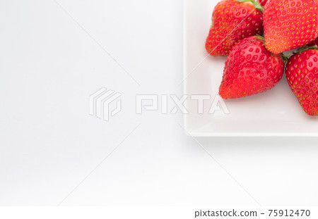 美味的草莓 美味的草莓 75912470