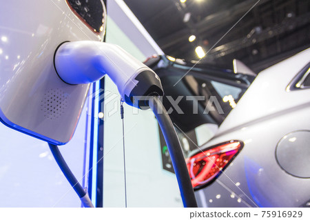 the charging the battery for the car new Automotive 75916929