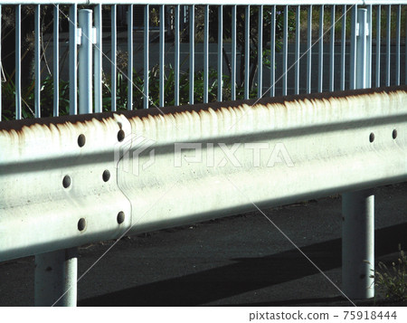 生鏽的護欄 生鏽的護欄 75918444