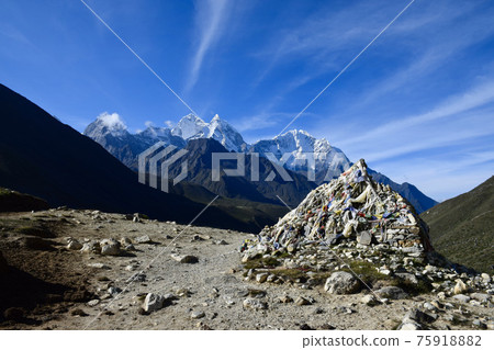 Superb view between Tamboche and Perice in Nepal Superb view between Tamboche and Perice in Nepal 75918882