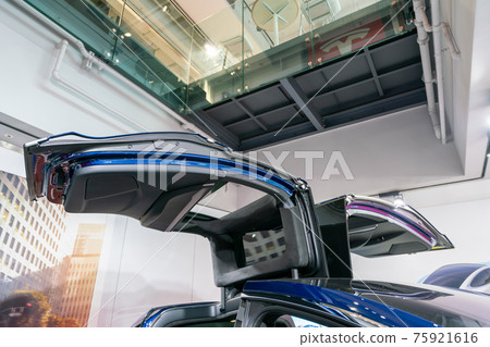 Electric vehicle next-generation environmentally friendly SUV Falcon wing door Electric vehicle next-generation environmentally friendly SUV Falcon wing door 75921616