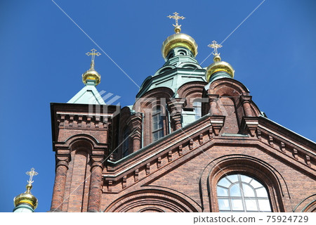 Uspenski Cathedral in Helsinki (tower close-up) Uspenski Cathedral in Helsinki (tower close-up) 75924729