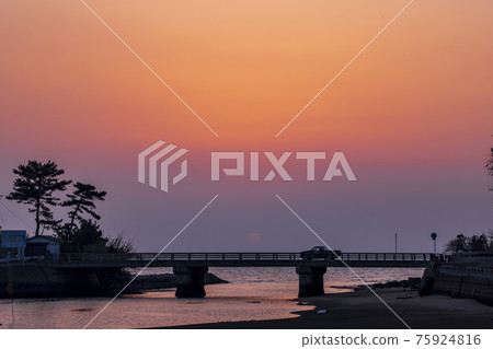 益岐山河的日落 75924816