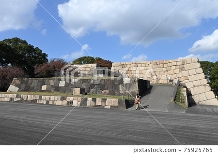 <Imperial Palace> Higashi Gyoen Tenshudai Chiyoda-ku, Tokyo <Imperial Palace> Higashi Gyoen Tenshudai Chiyoda-ku, Tokyo 75925765