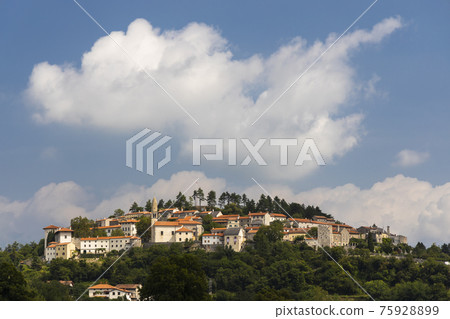 Vipava valley in Gorice region, Slovenia 75928899