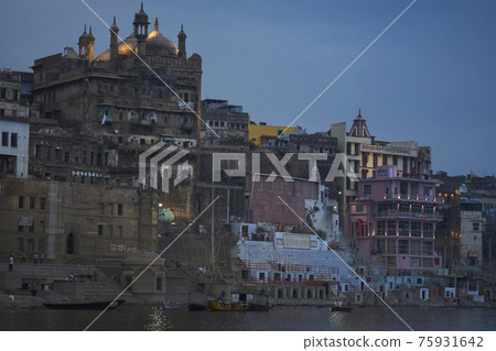 Ganges River, Benares, India 75931642
