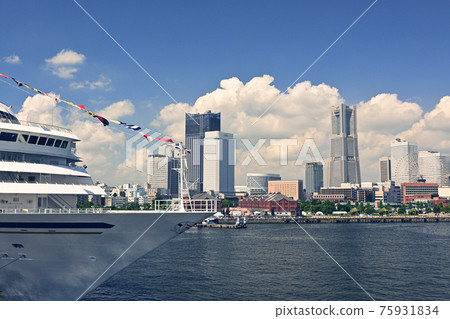 Yokohama Yokohama 75931834