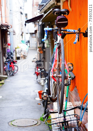 Back alley bike 75933211