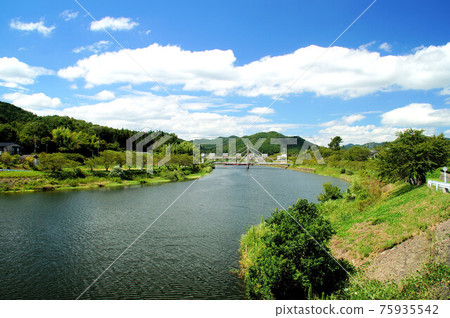 河景笹山川晴天兵庫縣秋季九月 河景笹山川晴天兵庫縣秋季九月 75935542