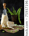 Pecorino cheese and broad beans 75937196