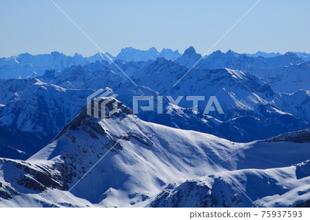 Margelchopf and other mountains in winter. Margelchopf and other mountains in winter. 75937593