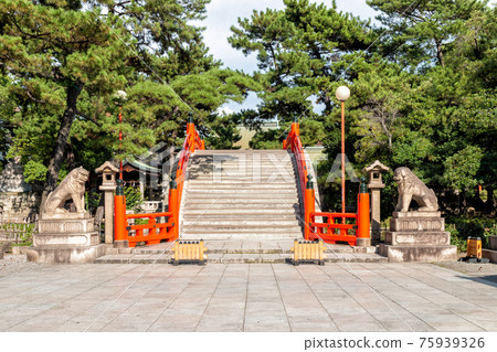 Taikobashi Bridge at the Sumiyoshi Grand Shrine in Osaka 75939326