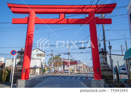 Yakyu Inari Shrine Otorii 75941943