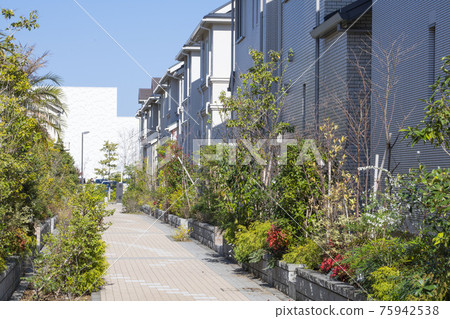 安靜的新住宅區,新的二層住宅, 安靜的新住宅區,新的二層住宅, 75942538