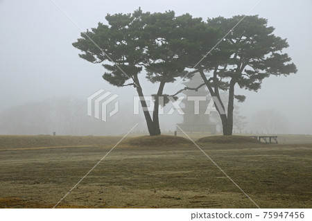 霧濛濛的風景、古蹟 75947456