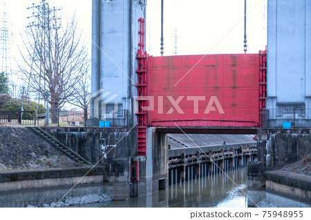 拍攝京都伏見區的三蘇小門 75948955