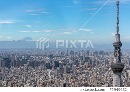 從東京天空樹附近的天空鳥瞰富士山 75949682