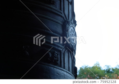 龍安寺,寧靜的日冕石庭園 龍安寺,寧靜的日冕石庭園 75952128