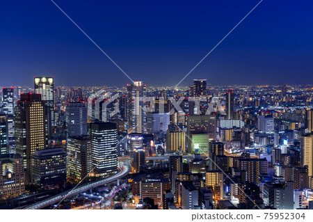 [大阪] 大阪市中心夜景（梅田藍天大廈） 75952304