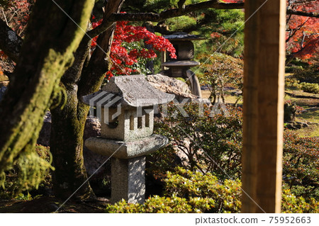 The quiet Sento Imperial Palace of the Corona 75952663