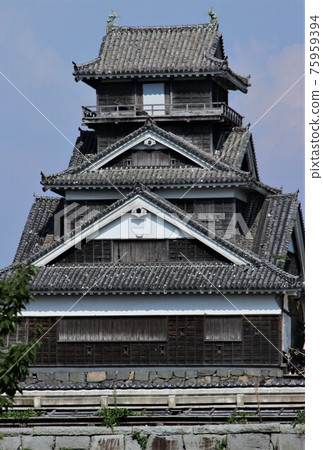 自江戶時代以來一直存在的熊本城宇土角樓 自江戶時代以來一直存在的熊本城宇土角樓 75959394