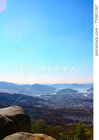 從山頂俯瞰的絕佳景色 從山頂俯瞰的絕佳景色 75965167