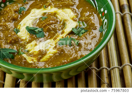 Creamy Indian Black Lentil Dal 75967803