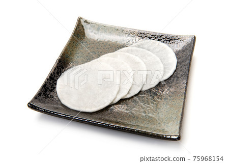 Senmaizuke of radish 75968154