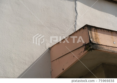 Nankai Shiomibashi Line Kizugawa Station Station Building Wall [Osaka City] 75969838