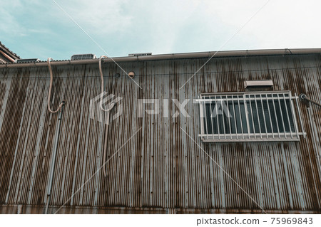 Nankai Shiomibashi Line, around Kizugawa Station, Galvanized Iron Wall Town Factory [Osaka City] 75969843