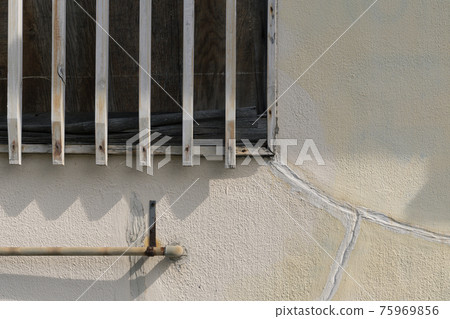 Nankai Shiomibashi Line Kizugawa Station Station Building Wall [Osaka City] 75969856