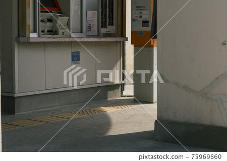 南海潮見橋線木津川站乘車證發行機[大阪市] 75969860