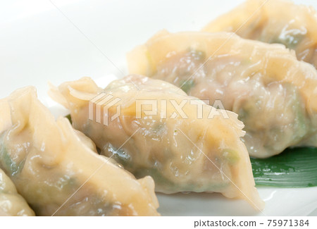 Dim-sum call Gyoza, 75971384