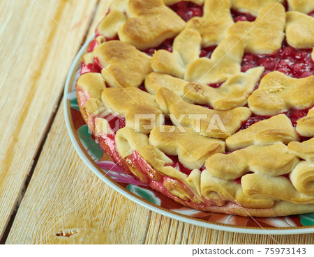 Russian Delicious redcurrant pie Russian Delicious redcurrant pie 75973143