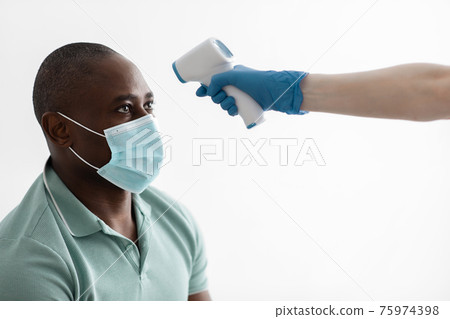 Prepare for procedure of injection against coronavirus Prepare for procedure of injection against coronavirus 75974398