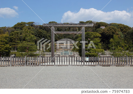 Kyoto Meiji Emperor Fushimi Momoyama Tomb 75974783