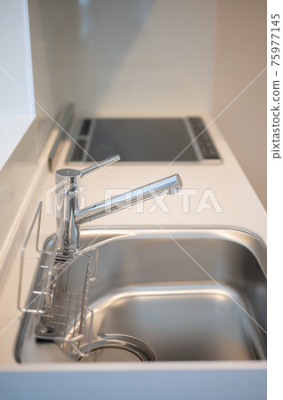 Kitchen with IH cooking heater 75977145