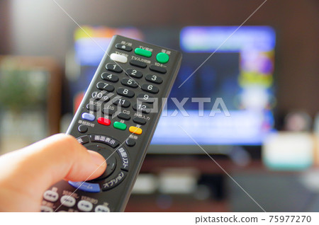 電視和遙控器 電視和遙控器 75977270