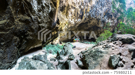 Royal pavilion in Phraya Nakorn cave 75980211