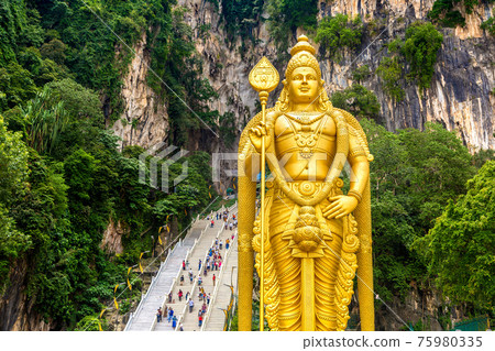 Batu cave in Kuala Lumpur 75980335
