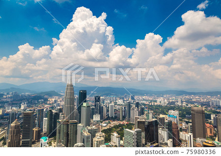 Panoramic view of Kuala Lumpur 75980336