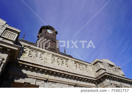 山形縣山形市山形縣民俗博物館“文勝館”鐘樓和藍天 山形縣山形市山形縣民俗博物館“文勝館”鐘樓和藍天 75981757
