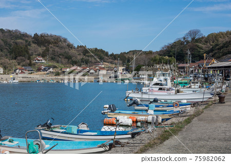 Shimane Peninsula 42ura Kataeura Sanin fishing village 75982062