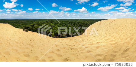 Dune of Pilat, Arcachon Bay,  France 75983033