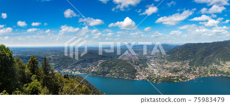Panoramic view of lake Como in Italy Panoramic view of lake Como in Italy 75983479