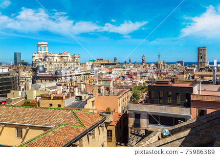 Panoramic view of Barcelona 75986389
